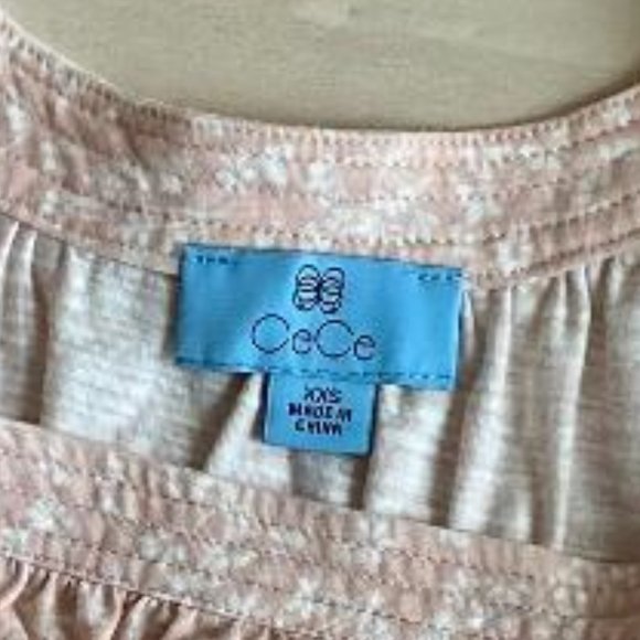 Cece Women's Ditsy Floral Print T-shirt - Picture 3 of 8